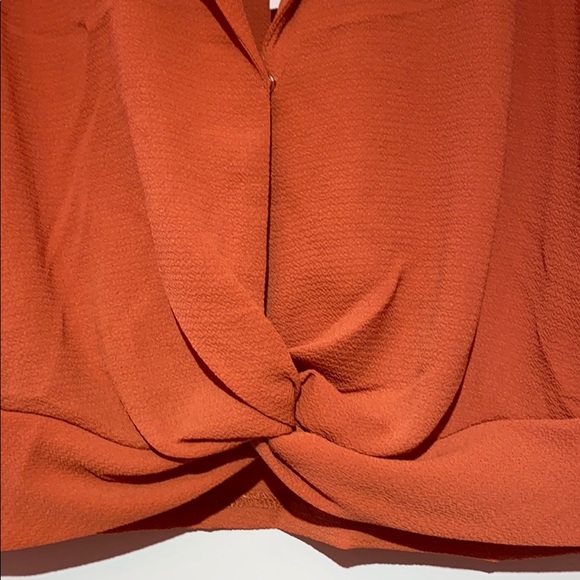 Collared top - Picture 2 of 3